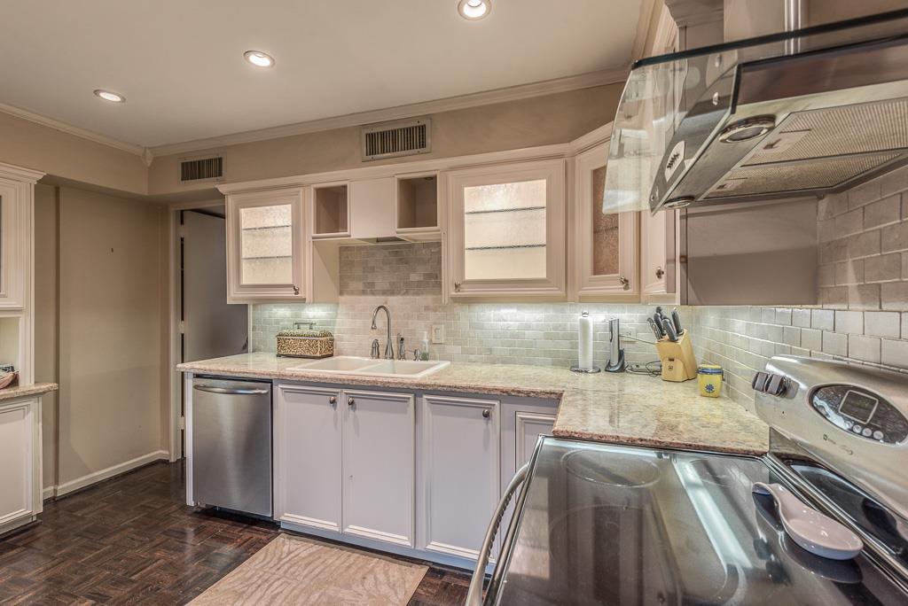 2200 Willowick Road 2H, Houston, TX, 77027 | 29095441 | Realty Texas LLC