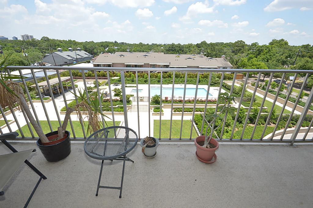 2200 Willowick Road 4-F, Houston, TX, 77027 | 92944663 | Realty Texas LLC
