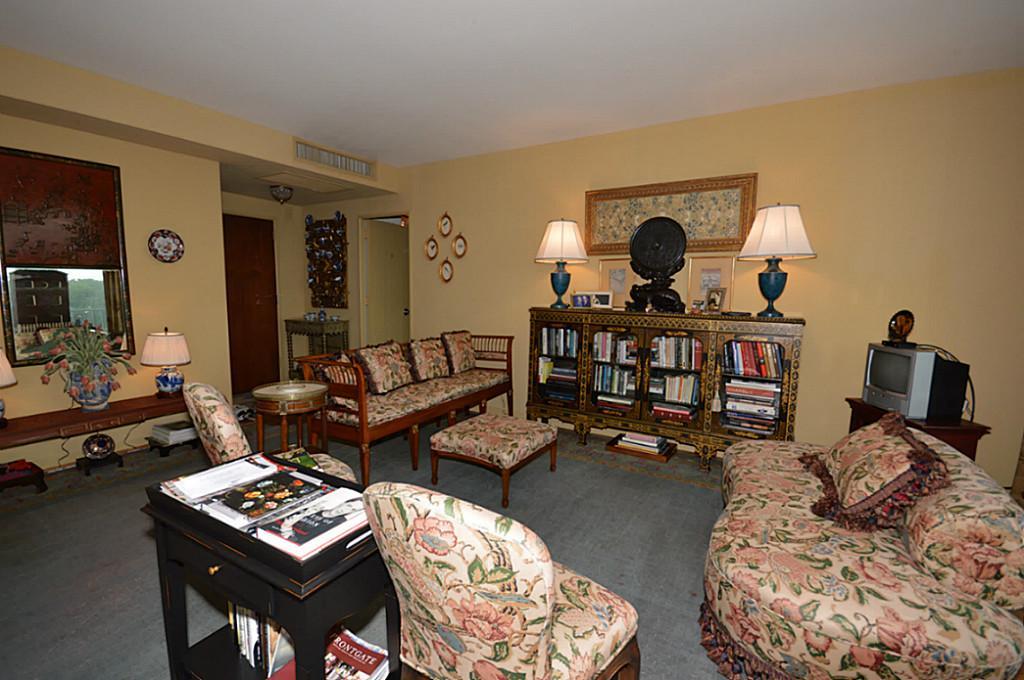 2200 Willowick Road 4-F, Houston, TX, 77027 | 92944663 | Realty Texas LLC