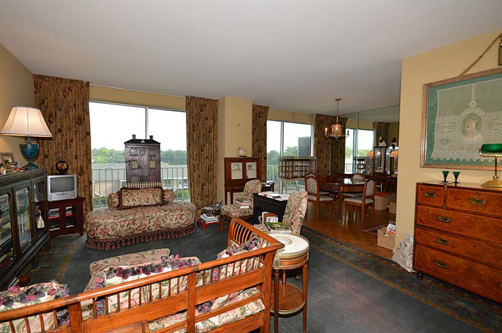 2200 Willowick Road 4-F, Houston, TX, 77027 | 92944663 | Realty Texas LLC