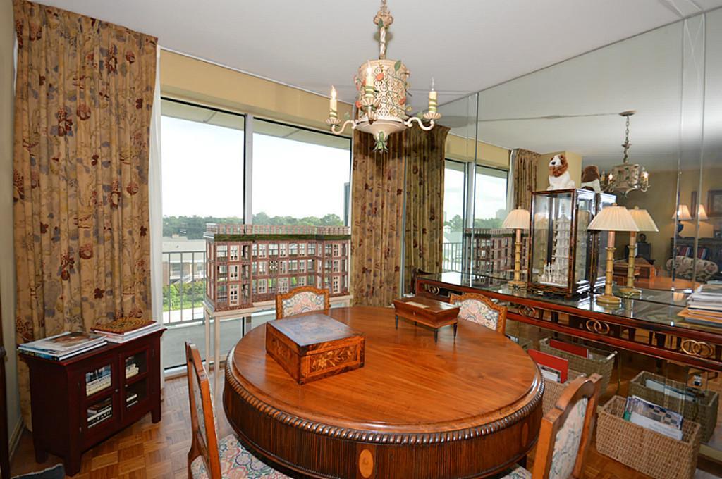 2200 Willowick Road 4-F, Houston, TX, 77027 | 92944663 | Realty Texas LLC
