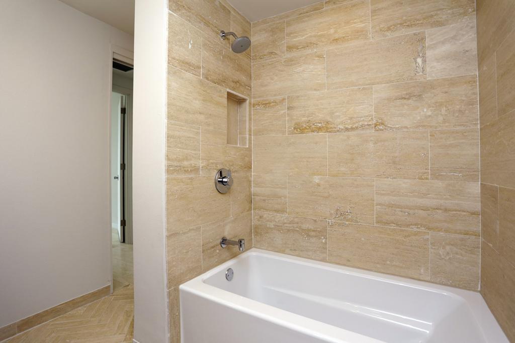 2200 Willowick Road 6E, Houston, TX, 77027 | 93437544 | Realty Texas LLC