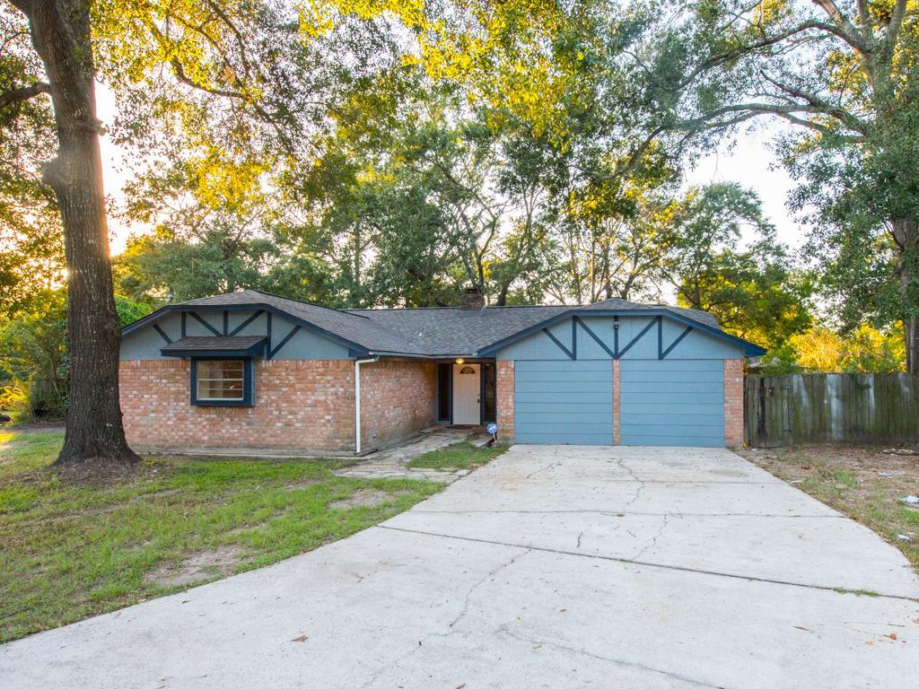 107 S Ridgeway Drive, Conroe, TX 77301 | MLS 63397977| Realty Texas