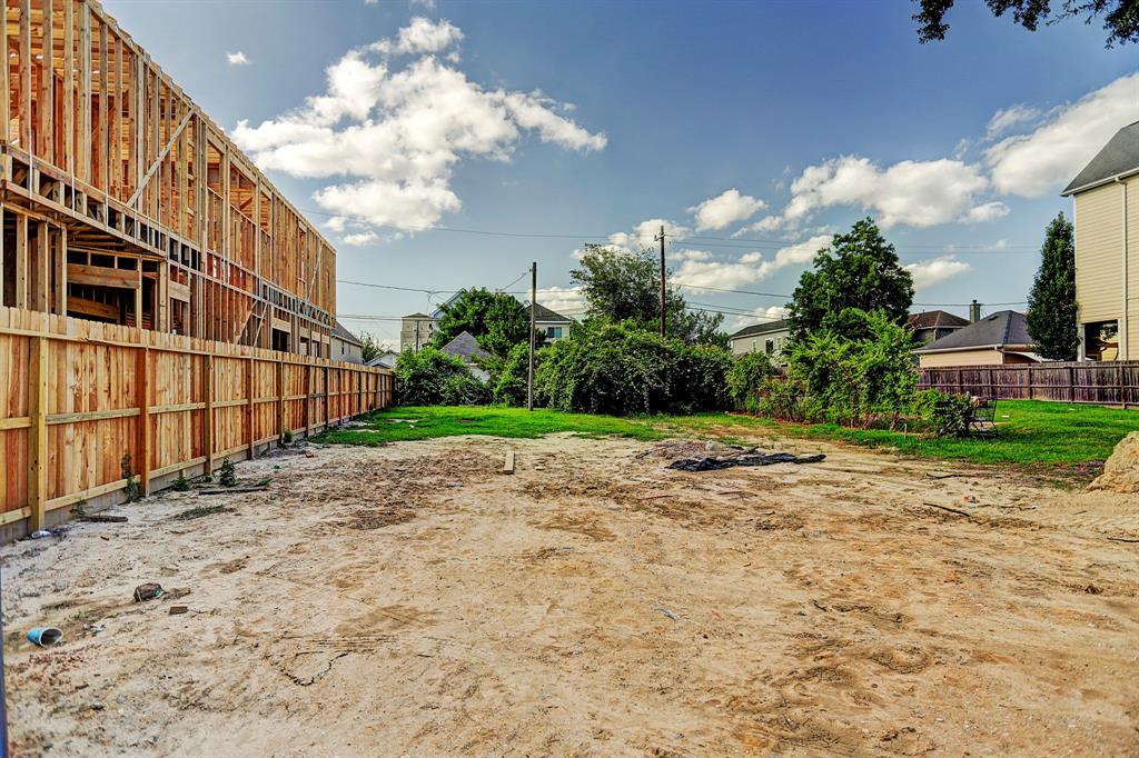 821 W 20th Street , Houston, TX, 77008 | 29906089 | Realty Texas LLC