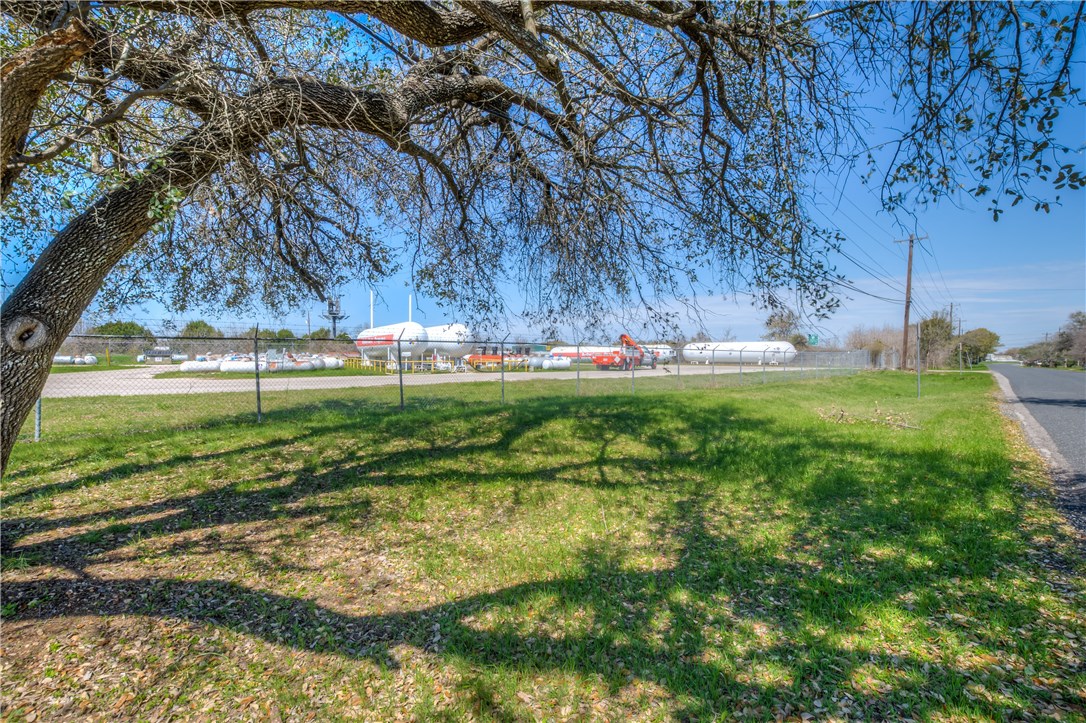 2100 Old Airport RD, Georgetown, TX, 78626 | 6461829 | Realty Texas LLC