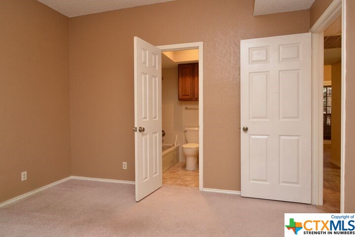 8633 Datapoint Drive 233 , San Antonio, TX, 78229 | 352301 | Realty Texas LLC