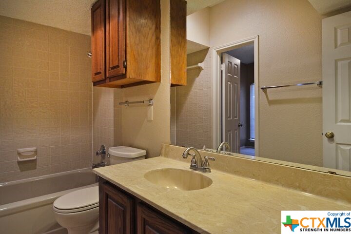 8633 Datapoint Drive 233 , San Antonio, TX, 78229 | 352301 | Realty Texas LLC