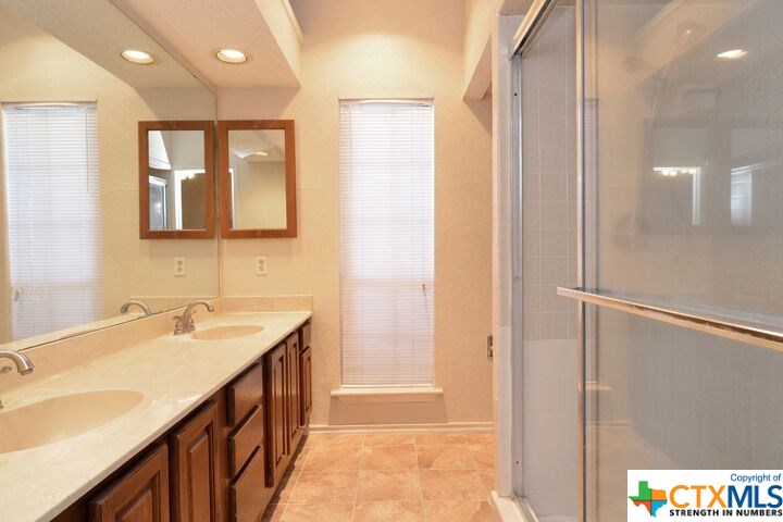 8633 Datapoint Drive 233 , San Antonio, TX, 78229 | 352301 | Realty Texas LLC