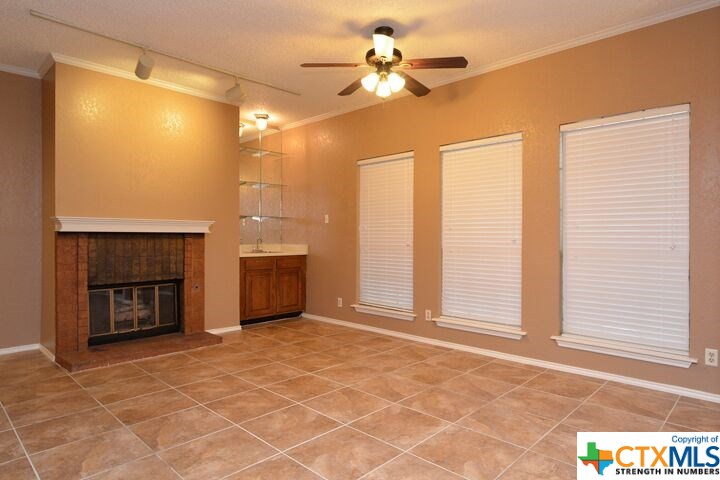 8633 Datapoint Drive 233 , San Antonio, TX, 78229 | 352301 | Realty Texas LLC