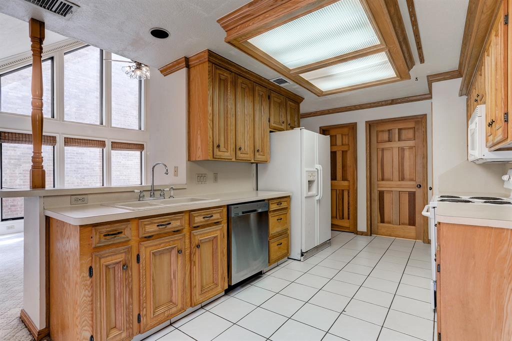 18226 Vinland Drive , Houston, TX, 77058 | 70203504 | Realty Texas LLC