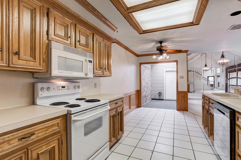 18226 Vinland Drive , Houston, TX, 77058 | 70203504 | Realty Texas LLC