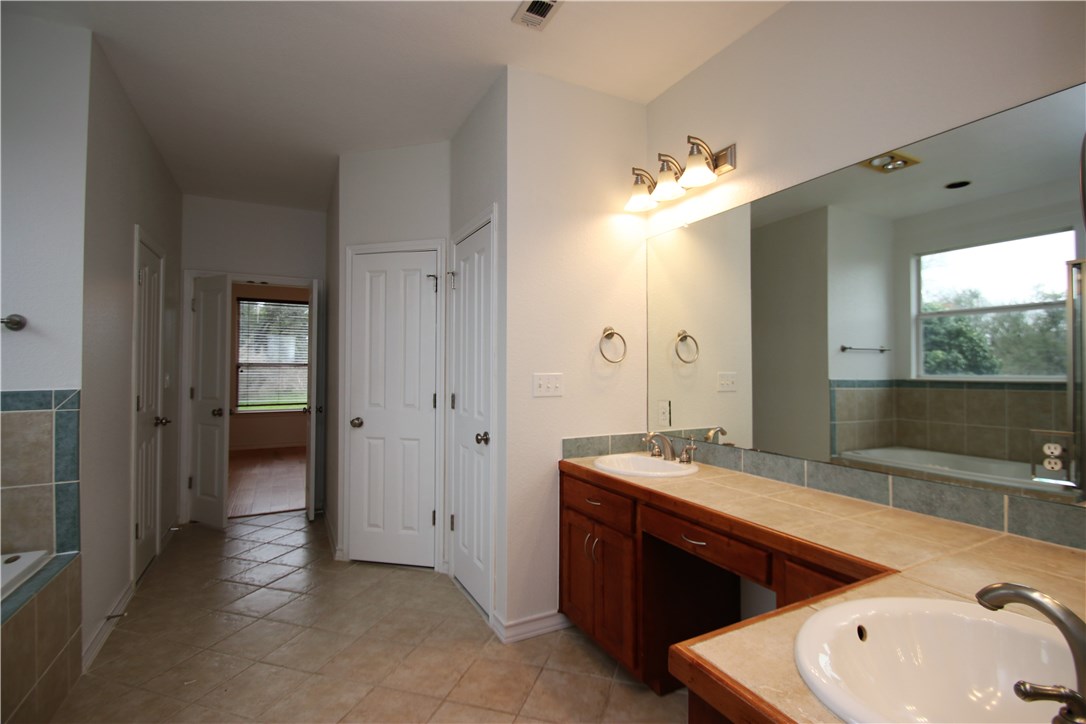9002 Rock Way Drive , Austin, TX, 78736 | 8459008 | Realty Texas LLC