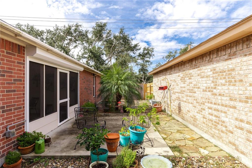 122 Sandhill Woods , Rockport, TX, 78382 | 336455 | Realty Texas LLC