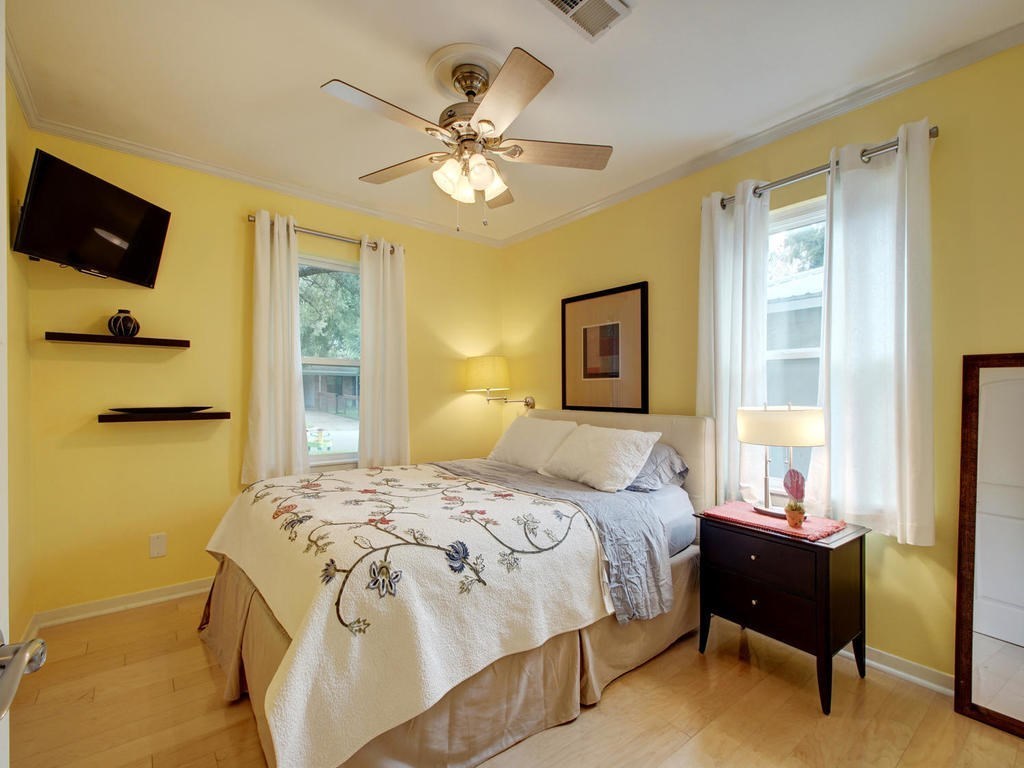 1907 Brentwood Street , Austin, TX, 78757 | 5659477 | Realty Texas LLC