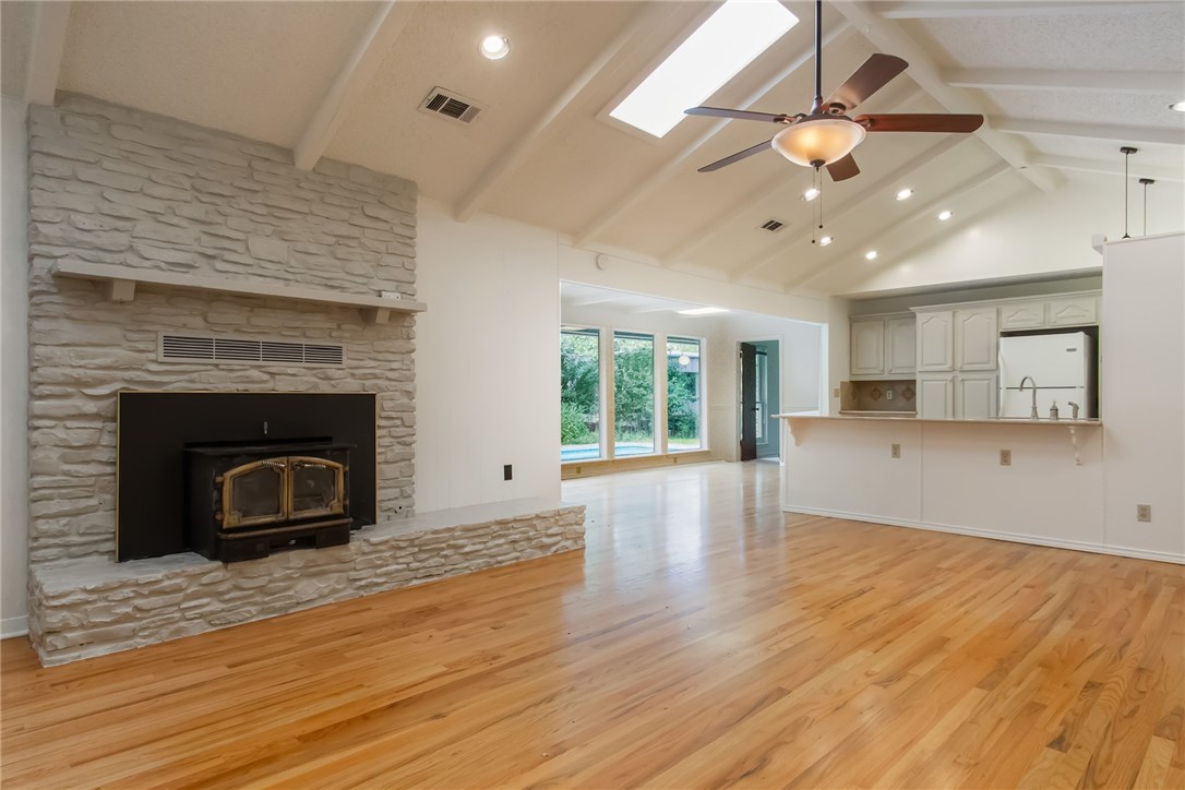 1702 Brookhaven Drive , Austin, TX, 78704 | 6302079 | Realty Texas LLC