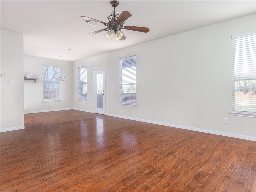 207 Creston Street , Hutto, TX, 78634 | 9236791 | Realty Texas LLC