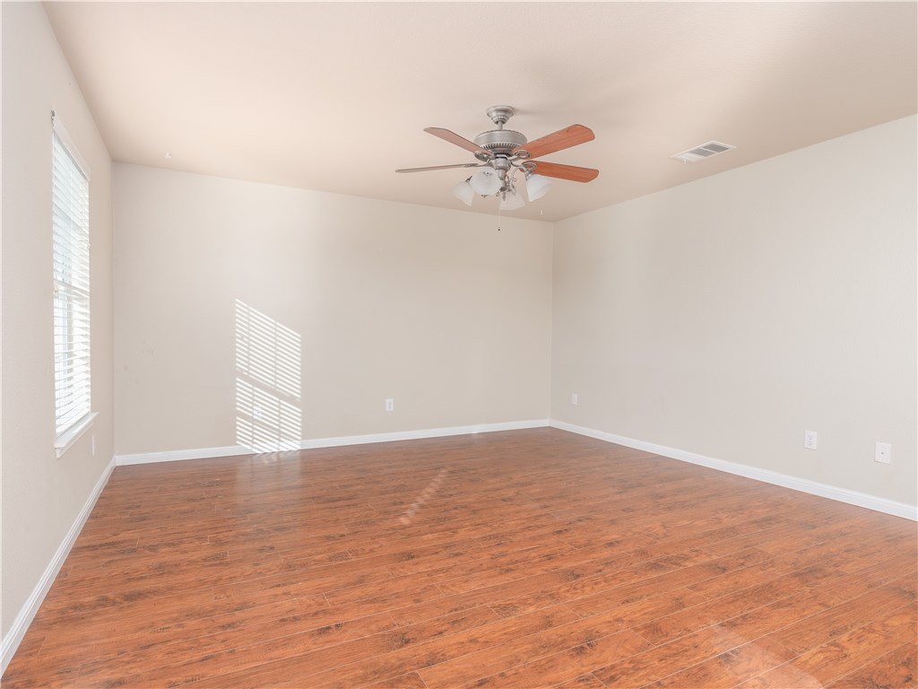 207 Creston Street , Hutto, TX, 78634 | 9236791 | Realty Texas LLC
