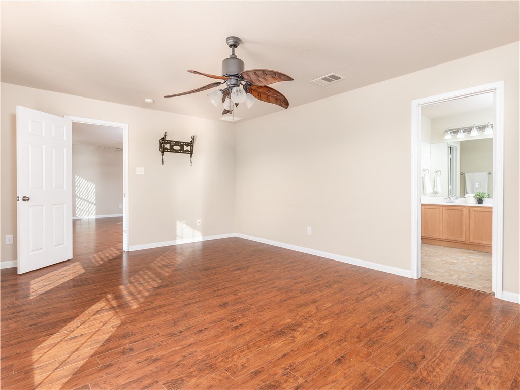 207 Creston Street , Hutto, TX, 78634 | 9236791 | Realty Texas LLC