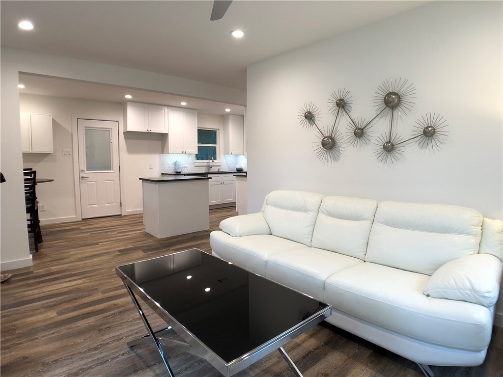 2909 Burning Oak Drive , Austin, TX, 78704 | 9948895 | Realty Texas LLC
