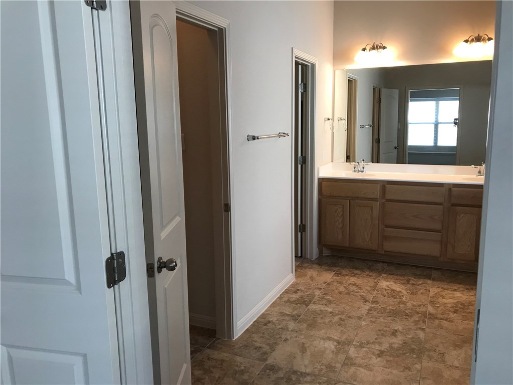 160 Kirkhill Street , Hutto, TX, 78634 | 2832376 | Realty Texas LLC