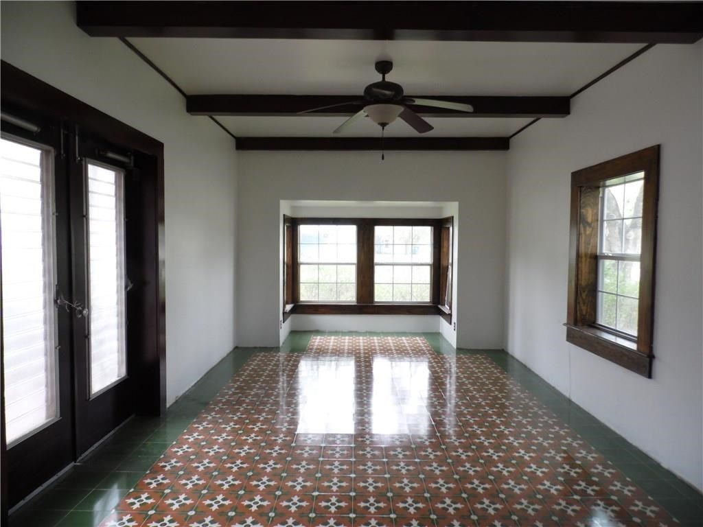205 E Mesquite Street , Mathis, TX, 78368 | 336951 | Realty Texas LLC