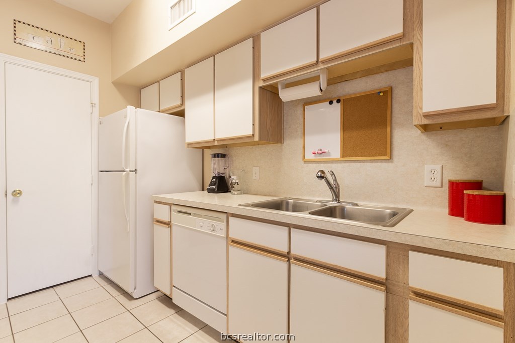 1313 Canyon Creek Circle , College Station, TX, 77840 | 18018263 | Realty Texas LLC