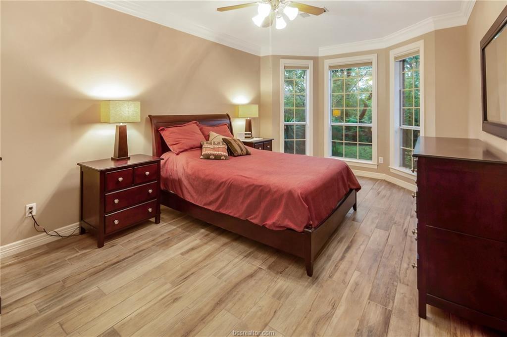 1704 Amber Ridge Drive , College Station, TX, 77845 | 18018454 | Realty Texas LLC