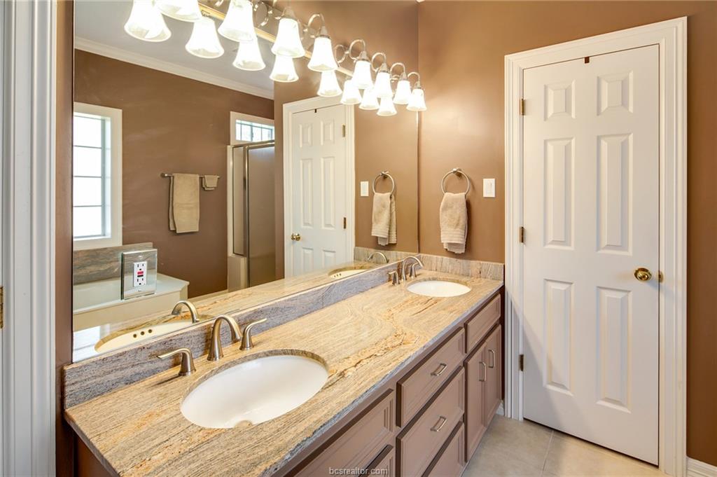 1704 Amber Ridge Drive , College Station, TX, 77845 | 18018454 | Realty Texas LLC