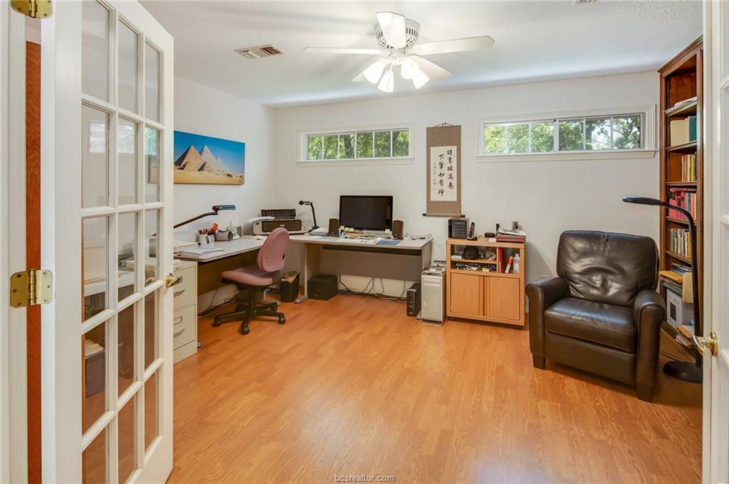 1704 Amber Ridge Drive , College Station, TX, 77845 | 18018454 | Realty Texas LLC