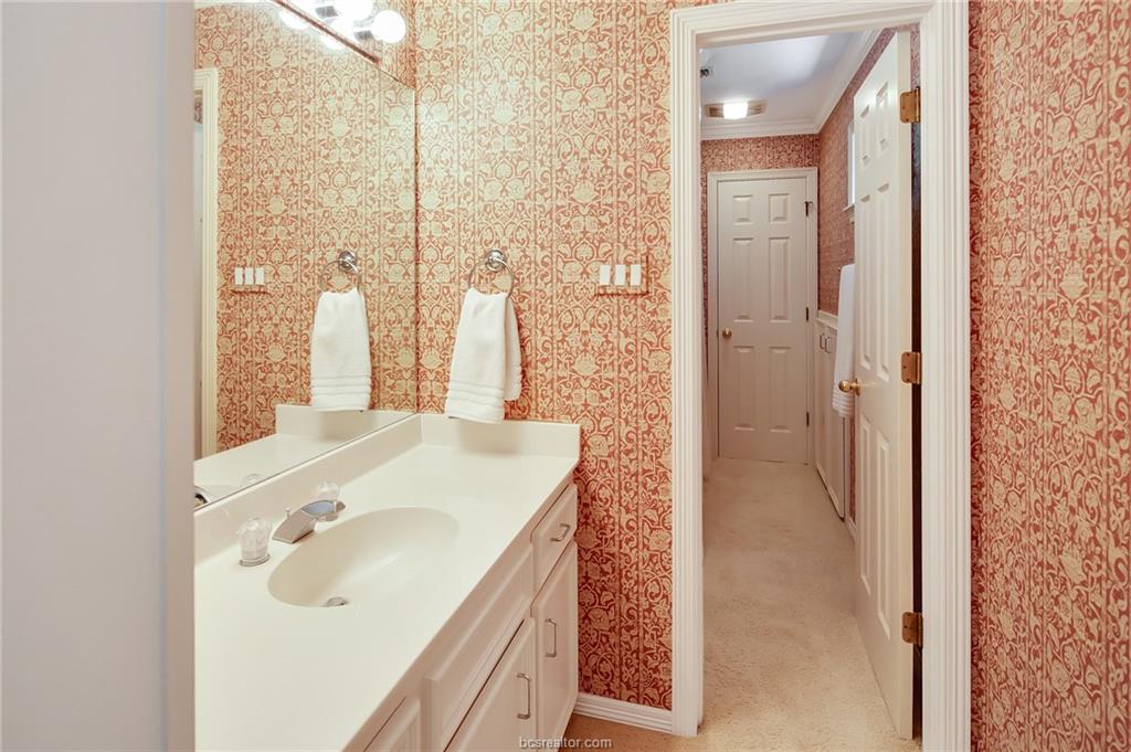 1704 Amber Ridge Drive , College Station, TX, 77845 | 18018454 | Realty Texas LLC