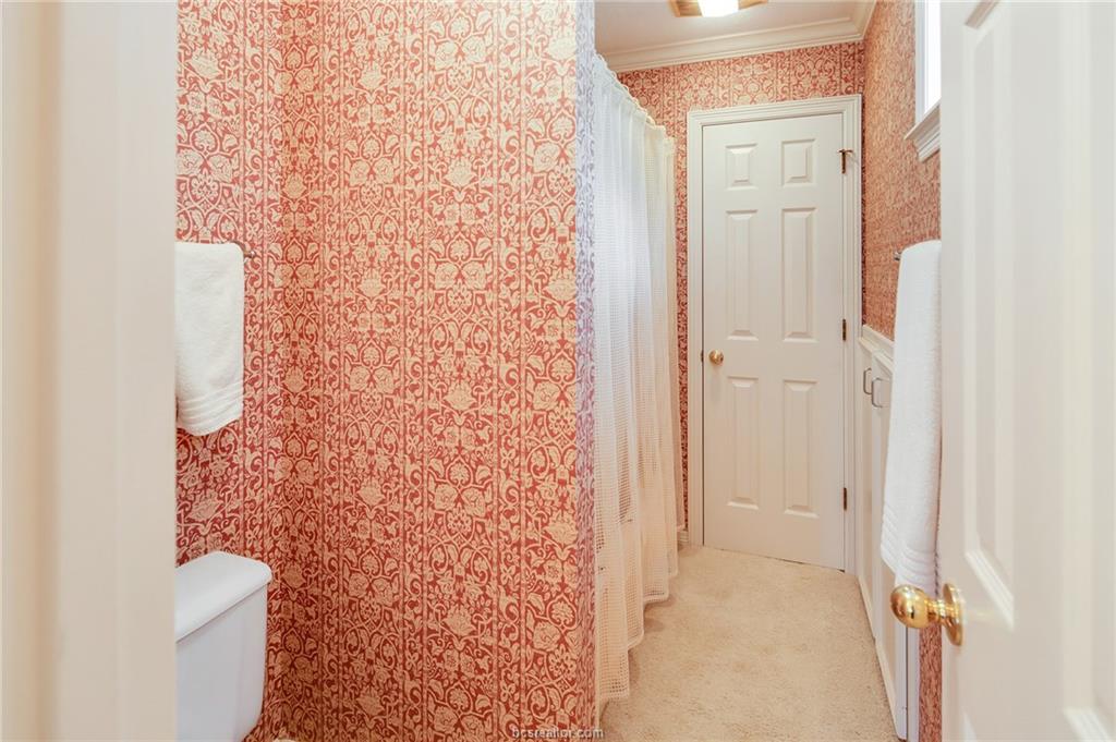 1704 Amber Ridge Drive , College Station, TX, 77845 | 18018454 | Realty Texas LLC