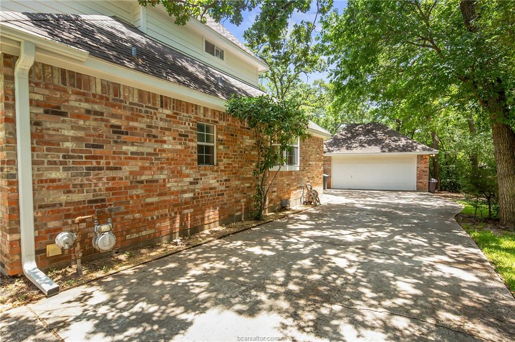 1704 Amber Ridge Drive , College Station, TX, 77845 | 18018454 | Realty Texas LLC