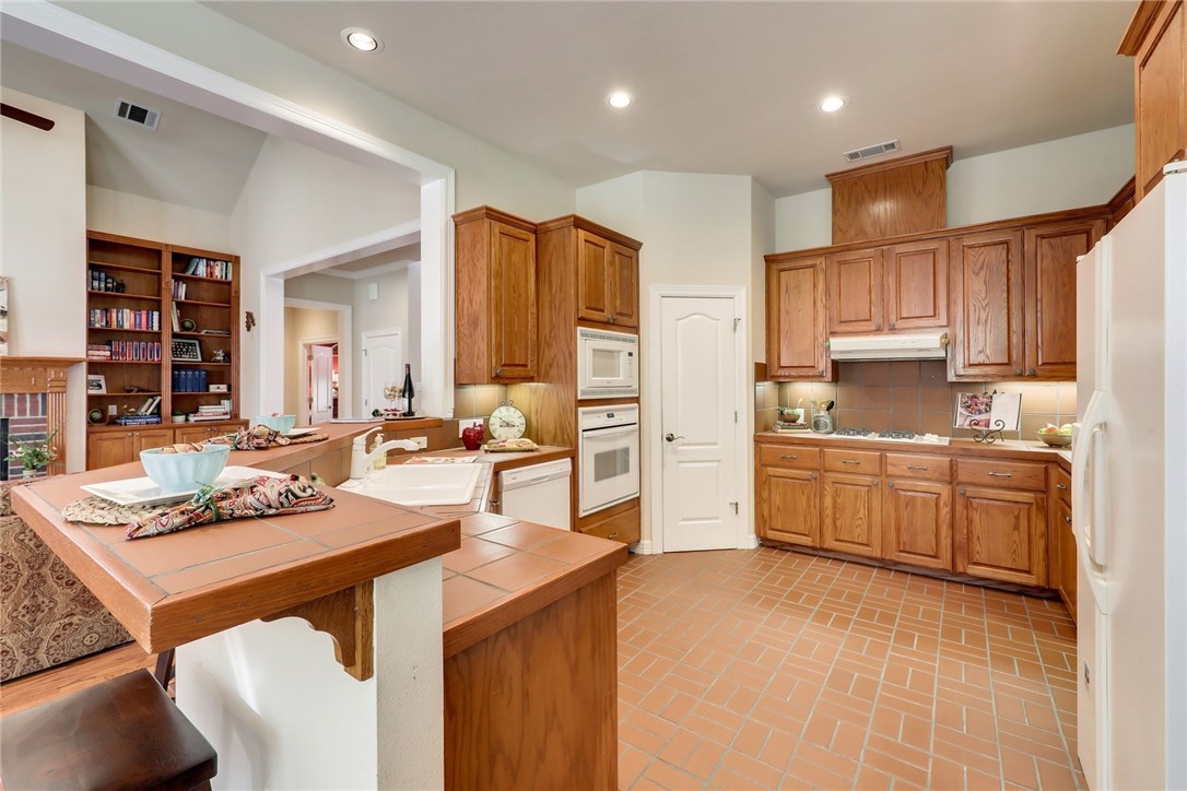 6005 Lonesome Valley Trail , Austin, TX, 78731 | 7072218 | Realty Texas LLC