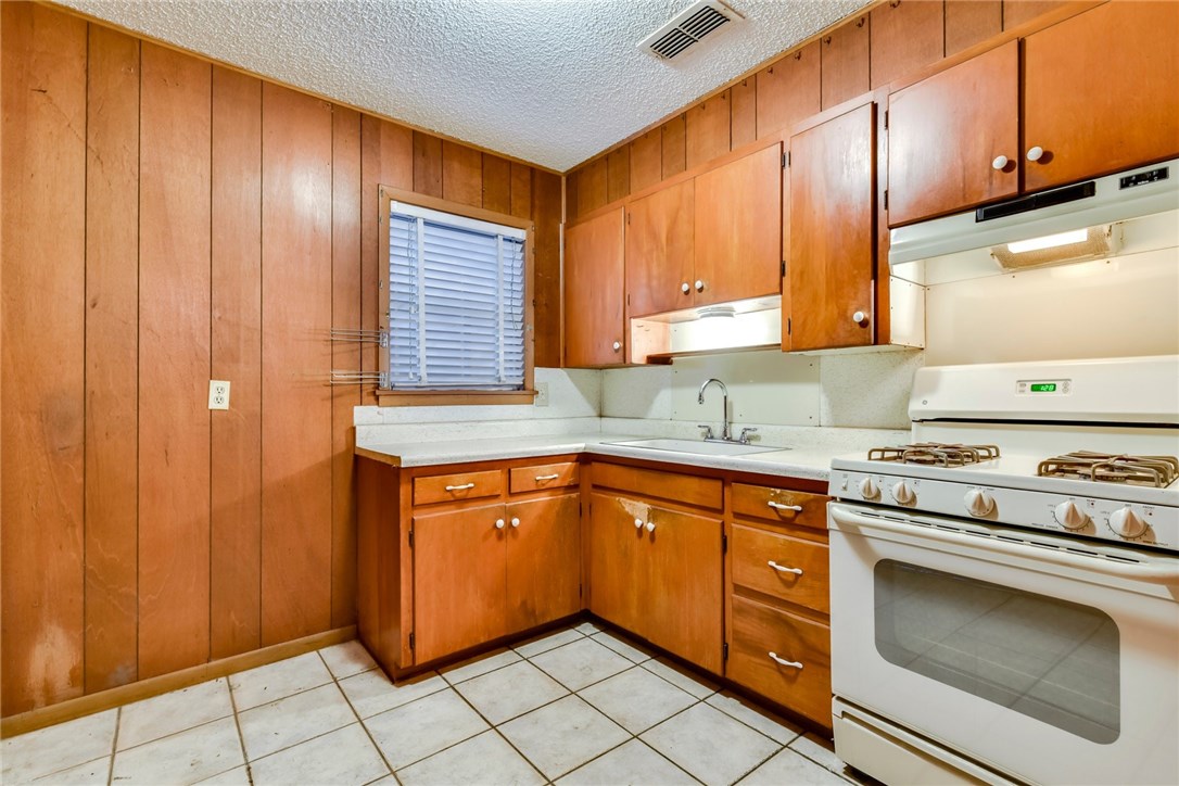 2421 Wilson Street , Austin, TX, 78704 | 8082341 | Realty Texas LLC