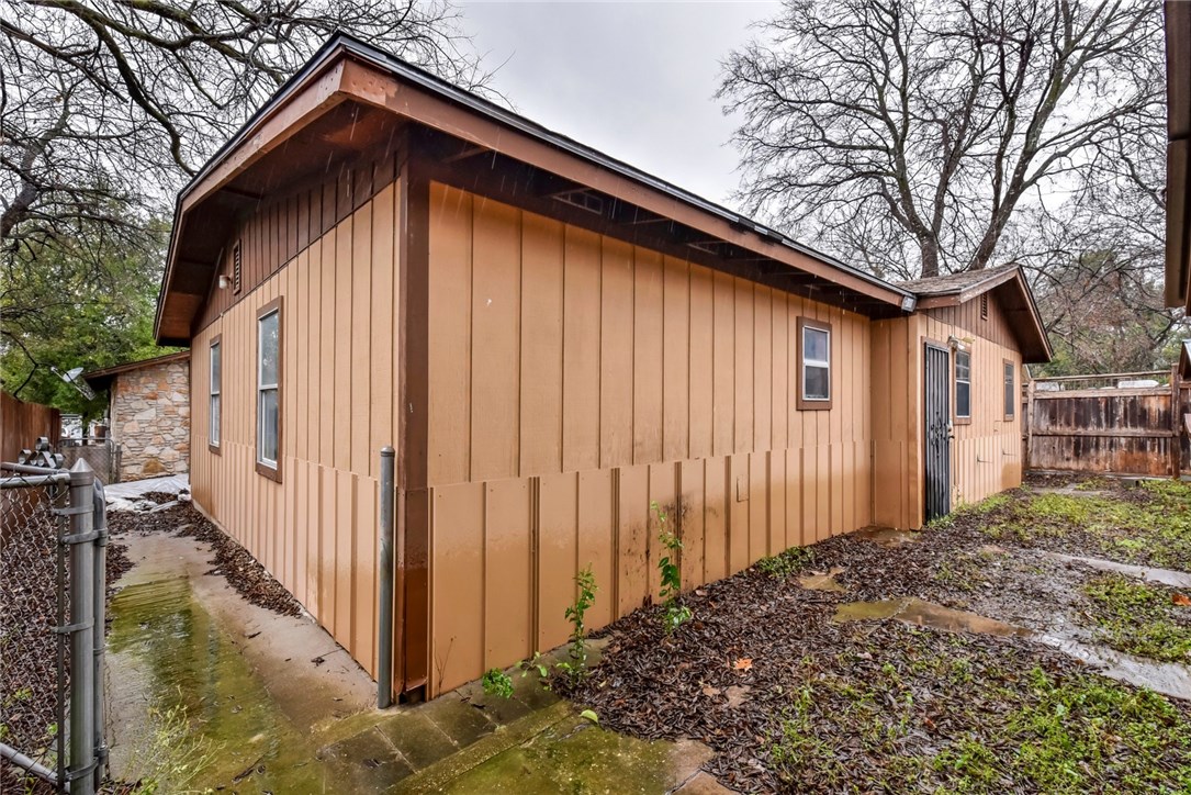 2421 Wilson Street , Austin, TX, 78704 | 8082341 | Realty Texas LLC