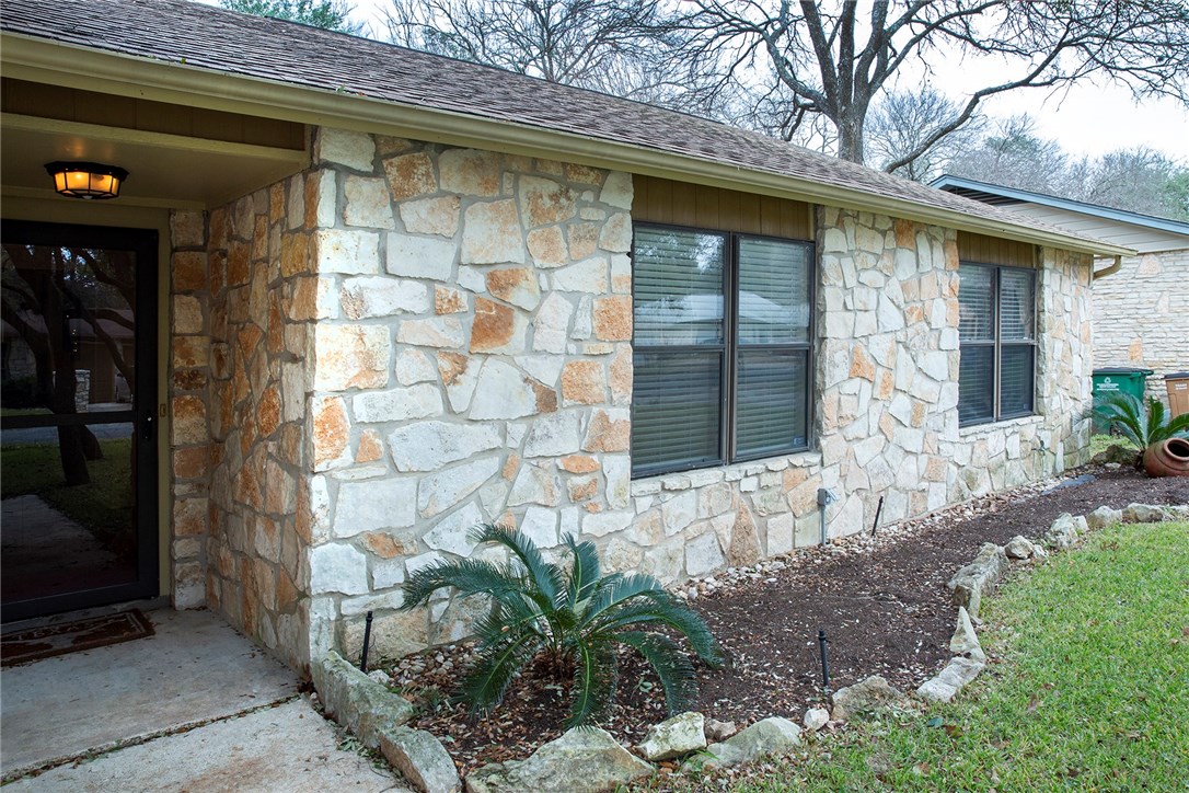 8911 Bubbling Springs Trail , Austin, TX, 78729 | 2236947 | Realty Texas LLC