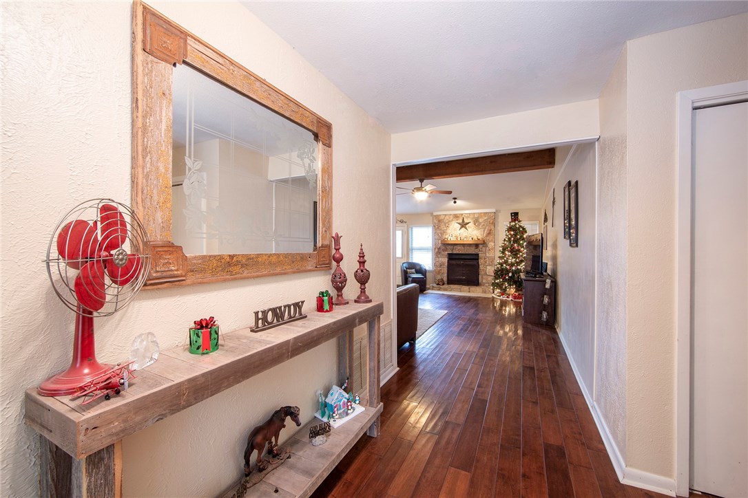 8911 Bubbling Springs Trail , Austin, TX, 78729 | 2236947 | Realty Texas LLC