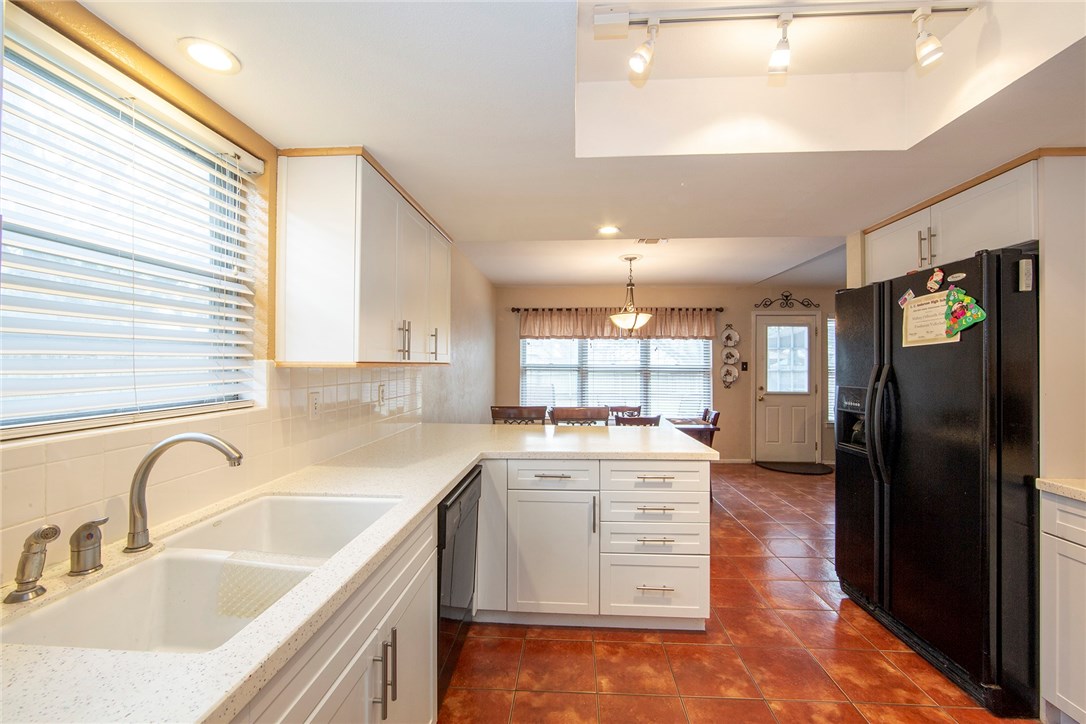 8911 Bubbling Springs Trail , Austin, TX, 78729 | 2236947 | Realty Texas LLC