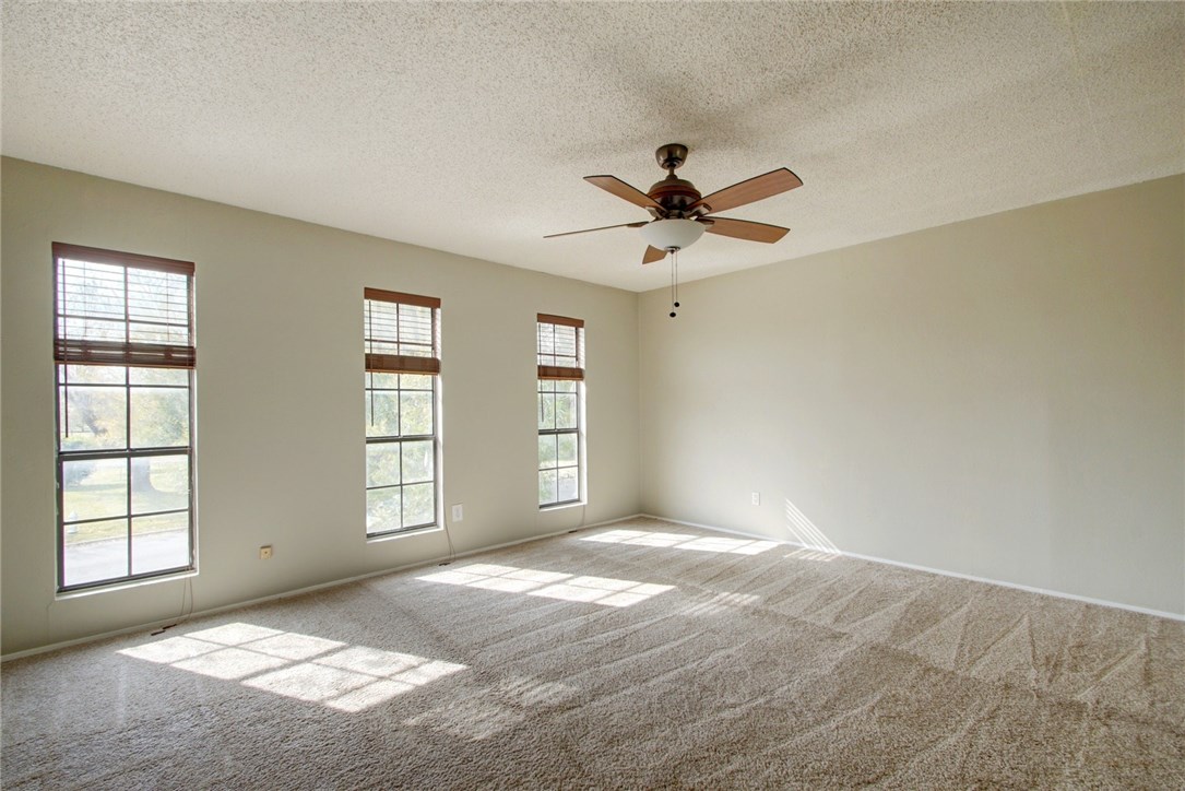 2104 Donna Drive , Taylor, TX, 76574 | 2199026 | Realty Texas LLC