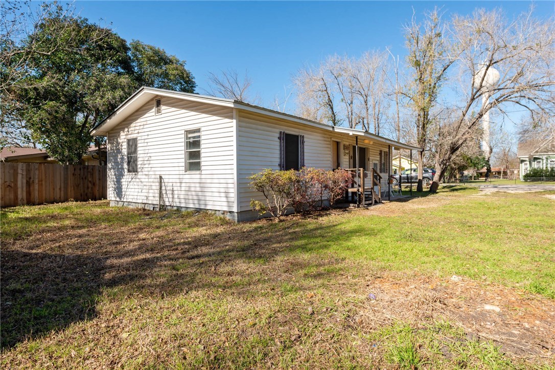 203 Taylor Street , Hutto, TX, 78634 | 5037236 | Realty Texas LLC