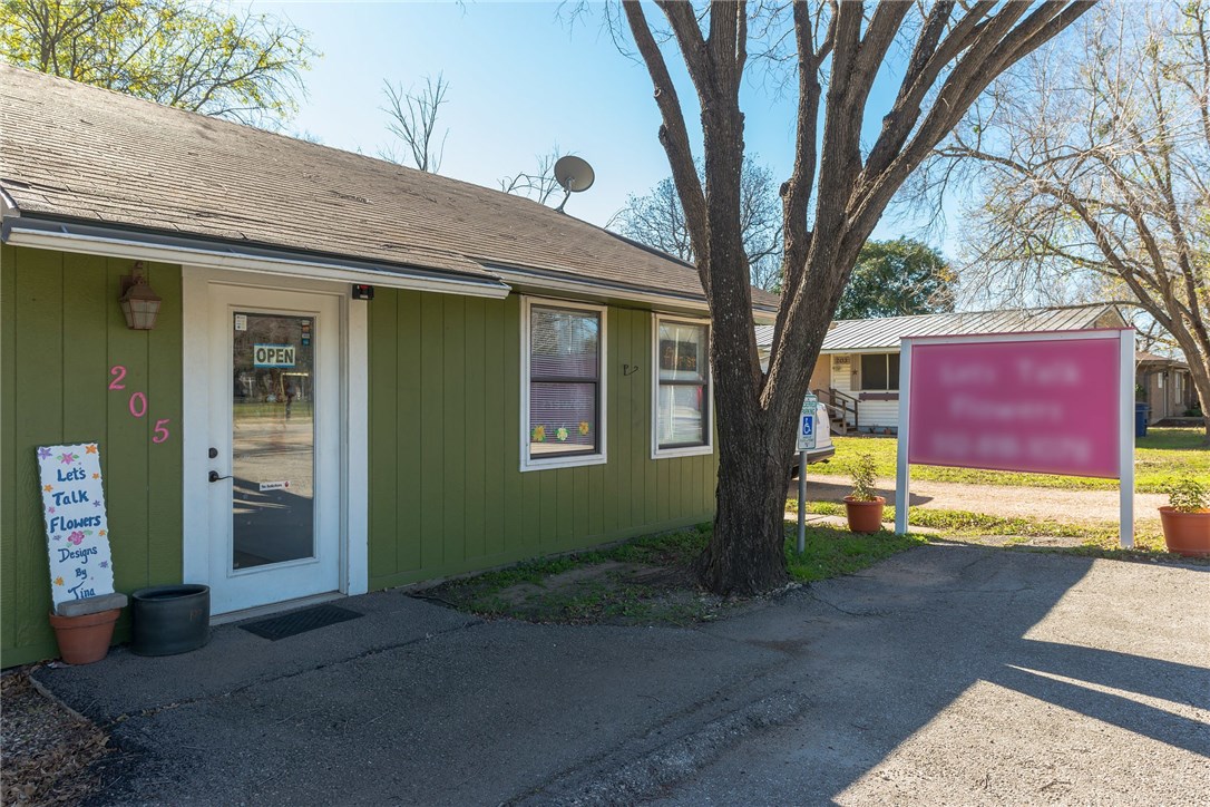 203 Taylor Street , Hutto, TX, 78634 | 5037236 | Realty Texas LLC