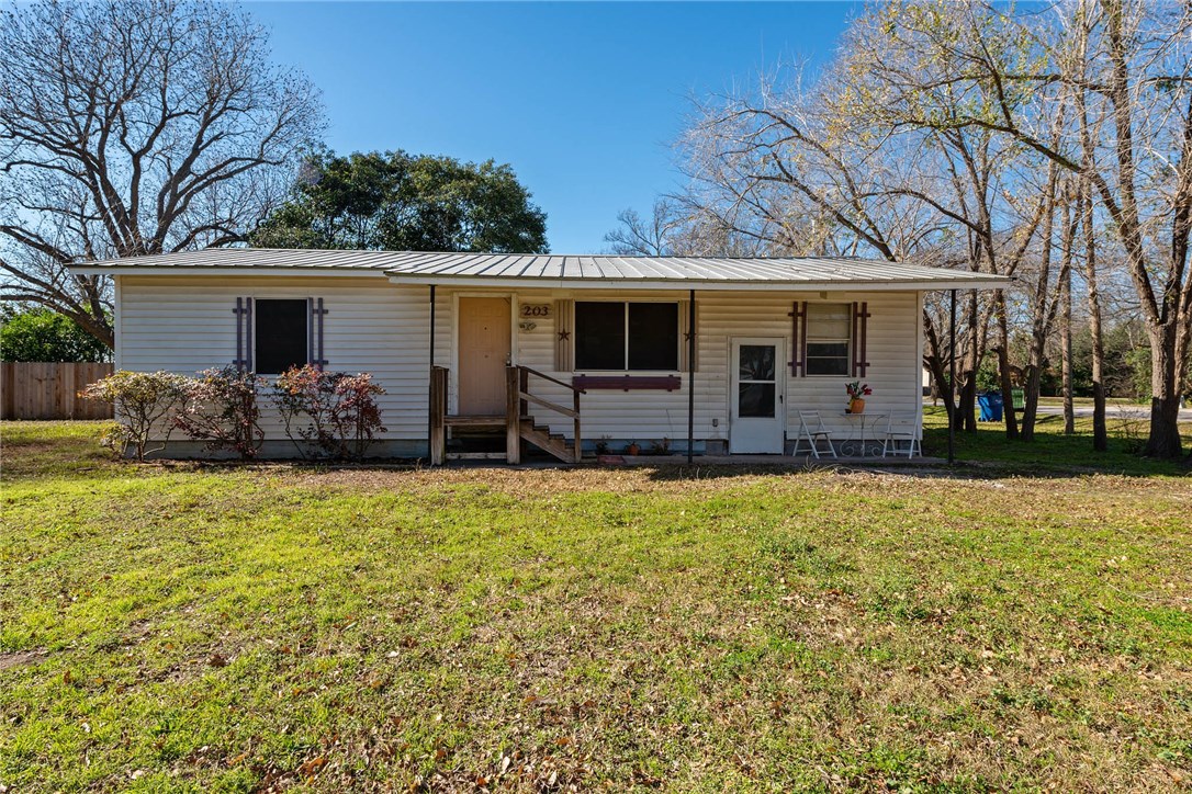 203 Taylor Street , Hutto, TX, 78634 | 5037236 | Realty Texas LLC