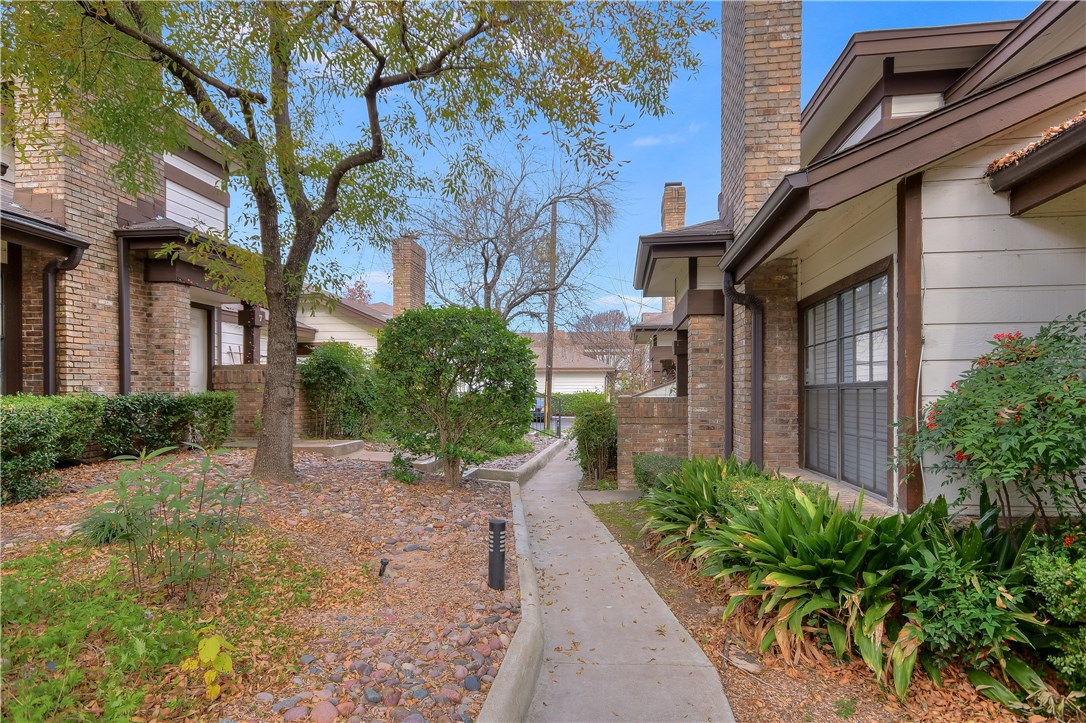 1748 Ohlen Road 8 , Austin, TX, 78757 | 3834480 | Realty Texas LLC