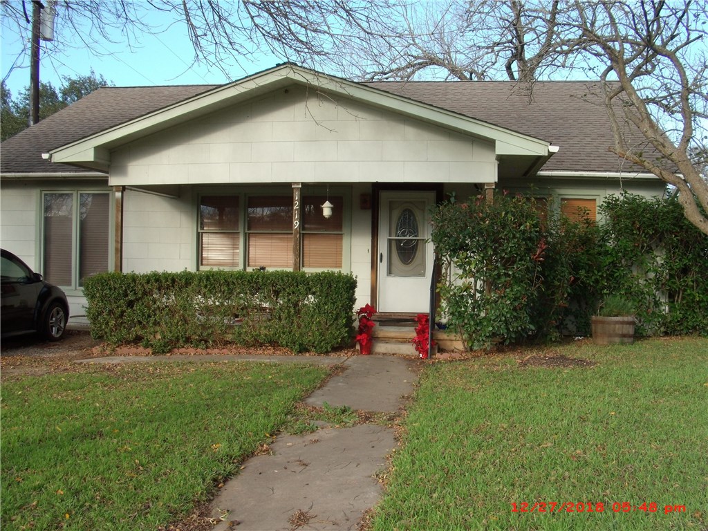 1219 N Avenue C , Elgin, TX, 78621 | 4391019 | Realty Texas LLC