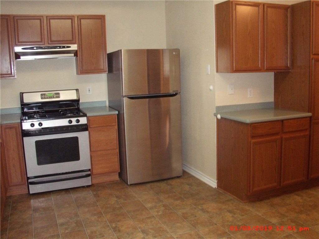 1219 N Avenue C , Elgin, TX, 78621 | 4391019 | Realty Texas LLC