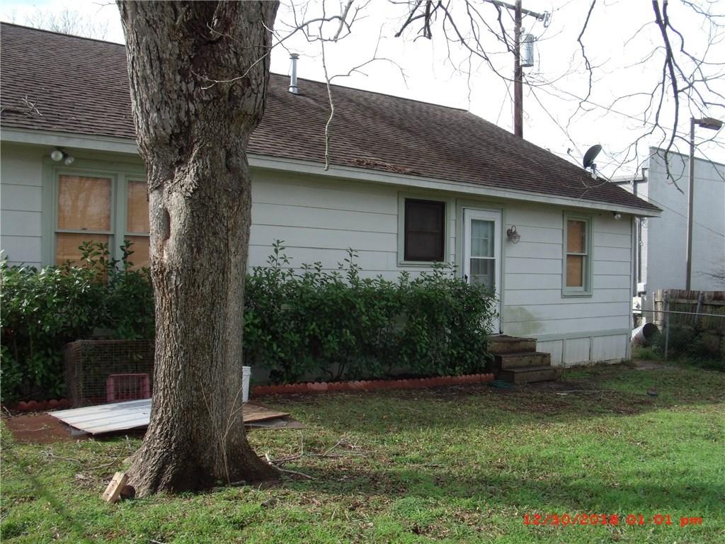 1219 N Avenue C , Elgin, TX, 78621 | 4391019 | Realty Texas LLC