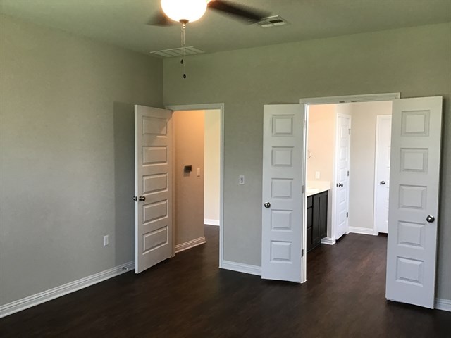 8109 Turnberry Lane , Austin, TX, 78744 | 9331297 | Realty Texas LLC