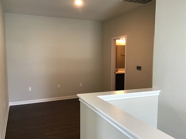 8109 Turnberry Lane , Austin, TX, 78744 | 9331297 | Realty Texas LLC