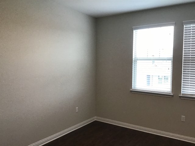 8109 Turnberry Lane , Austin, TX, 78744 | 9331297 | Realty Texas LLC