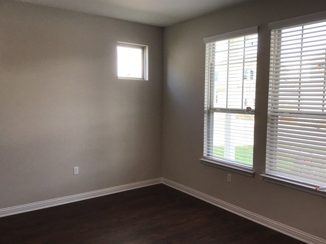 8109 Turnberry Lane , Austin, TX, 78744 | 9331297 | Realty Texas LLC